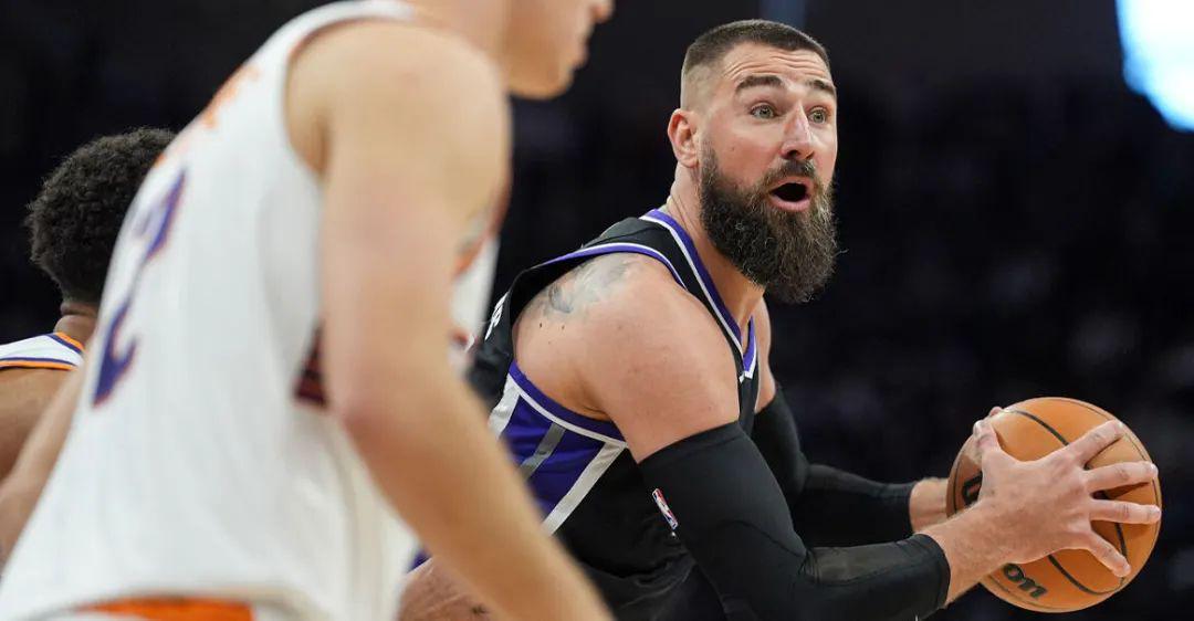 约老师：留下吧，你来首发，我打替补！你笑国王太疯癫，国王笑你看不穿