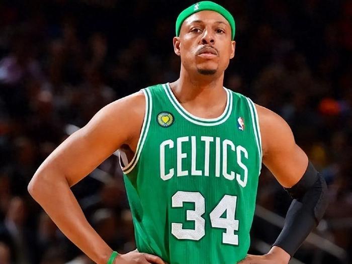 NBA前十顺位总得分最多的球员：詹姆斯杜兰特领衔，强如库里落选