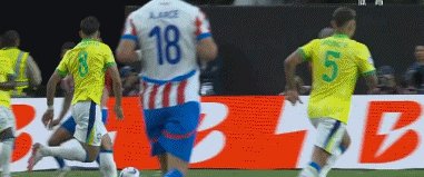 开云官方网站-【美洲杯】熊皇双响，帕奎塔赎罪，巴西4比1巴拉圭