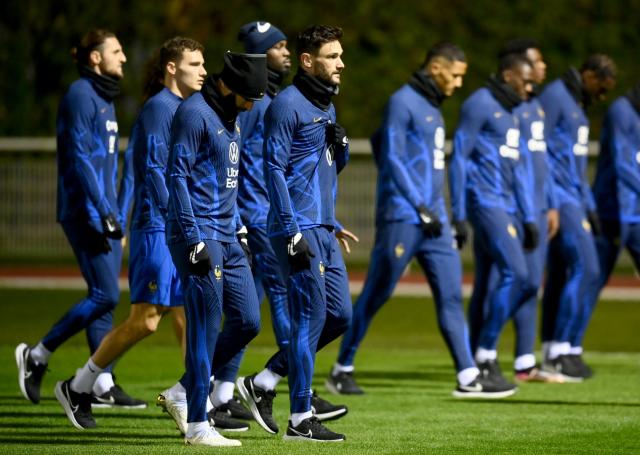 开云官方网站-预计缺阵3周本泽马选择让位 中轴伤情考验德尚